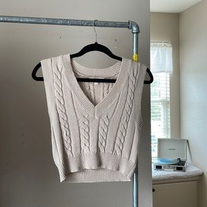 CROPPED SWEATER VEST